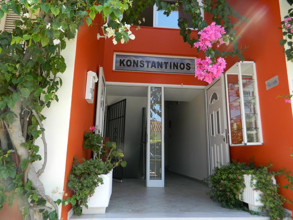 Konstantinos Apartments Agia Efimia Bagian luar foto
