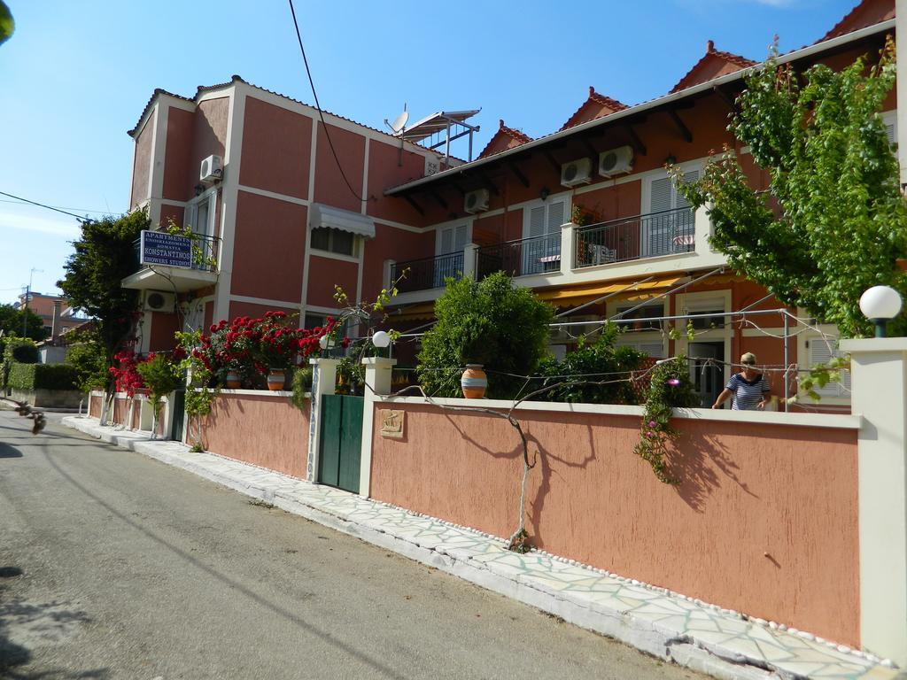 Konstantinos Apartments Agia Efimia Bagian luar foto