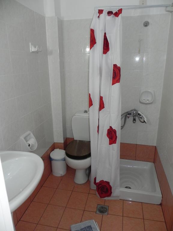 Konstantinos Apartments Agia Efimia Ruang foto