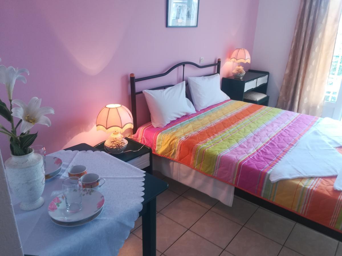 Konstantinos Apartments Agia Efimia Bagian luar foto