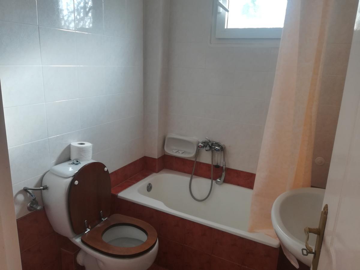 Konstantinos Apartments Agia Efimia Bagian luar foto